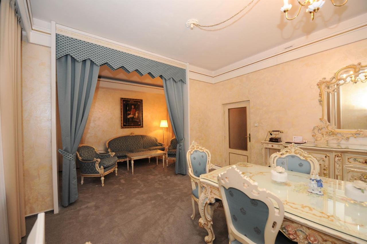 Hotel Prince De Ligne Теплице Екстериор снимка