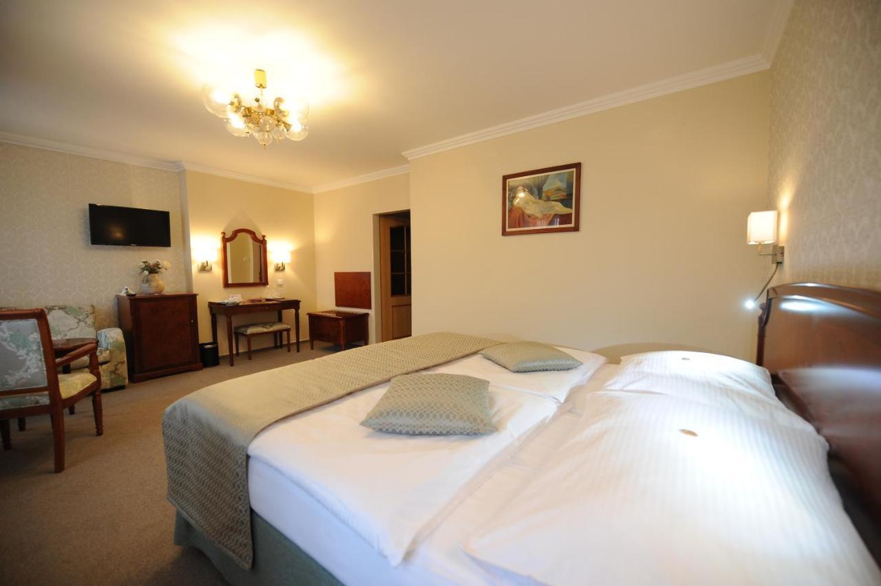 Hotel Prince De Ligne Теплице Екстериор снимка